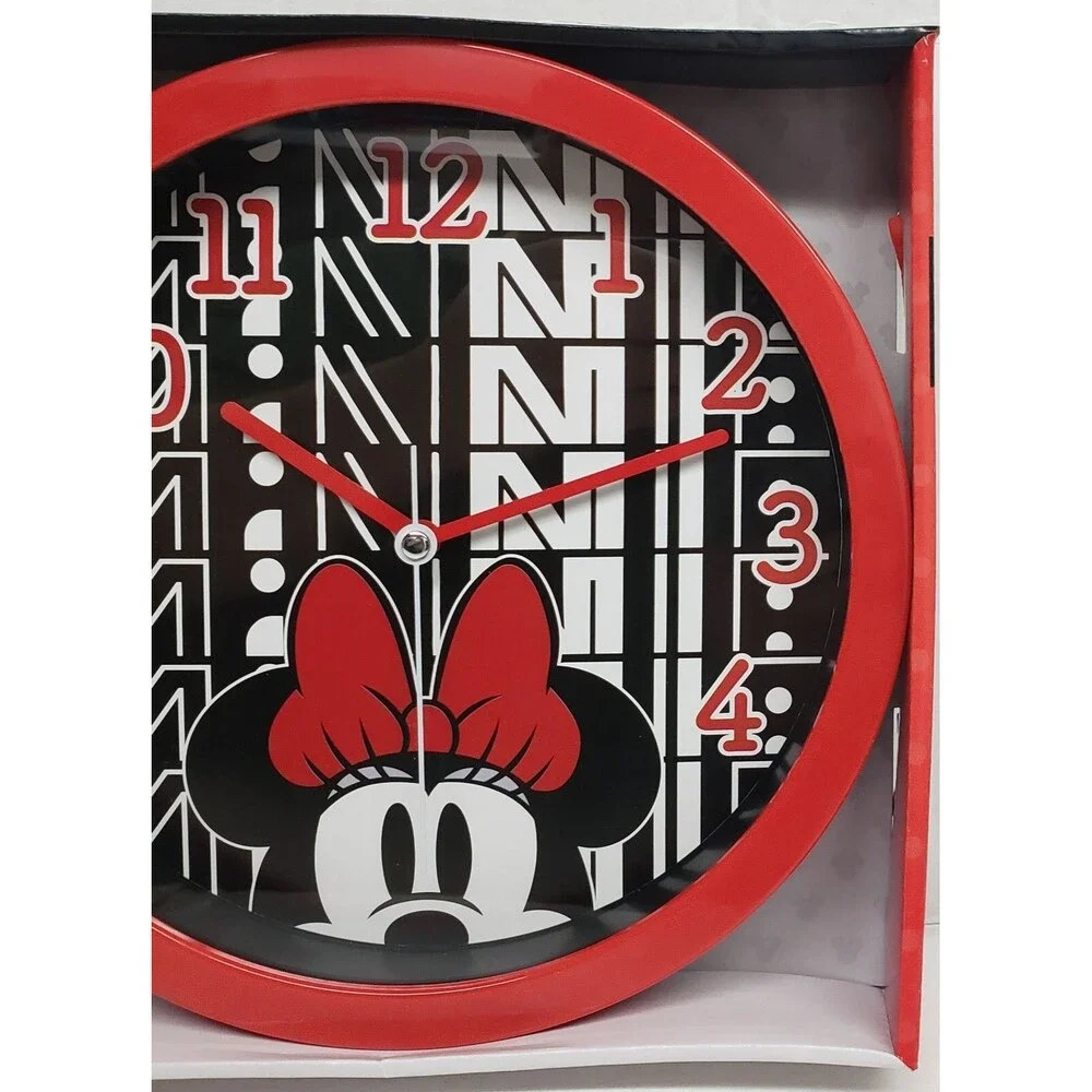 Round Plastic Decorative Wall Clock, 10